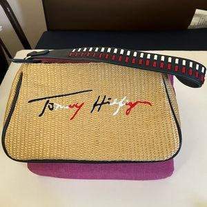 Tommy Hilfiger Natural Woven Shoulder/Crossbody Bag